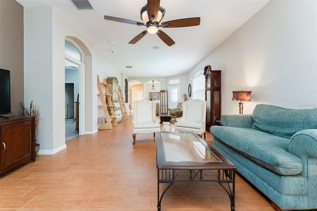 15731 PHOEBEPARK AVENUE, Lithia, FL 33547