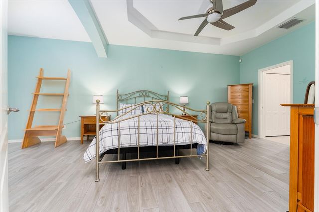 15731 PHOEBEPARK AVENUE, Lithia, FL 33547