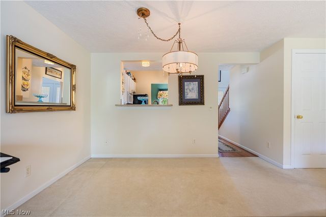 1702 Southpointe Circle NE, Canton, OH 44714