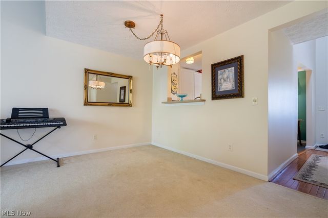 1702 Southpointe Circle NE, Canton, OH 44714