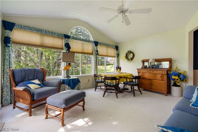 1702 Southpointe Circle NE, Canton, OH 44714