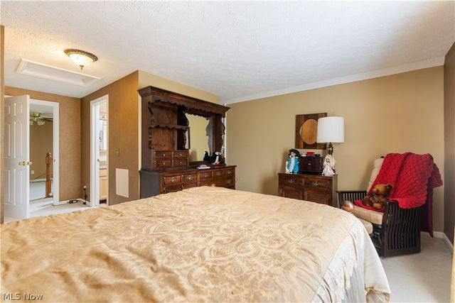 1702 Southpointe Circle NE, Canton, OH 44714