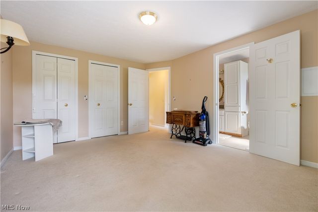 1702 Southpointe Circle NE, Canton, OH 44714