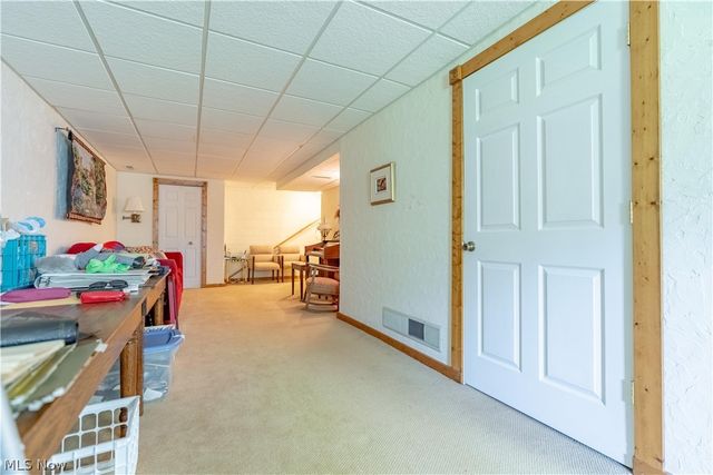 1702 Southpointe Circle NE, Canton, OH 44714