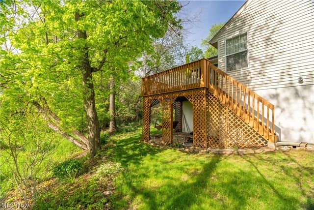 1702 Southpointe Circle NE, Canton, OH 44714