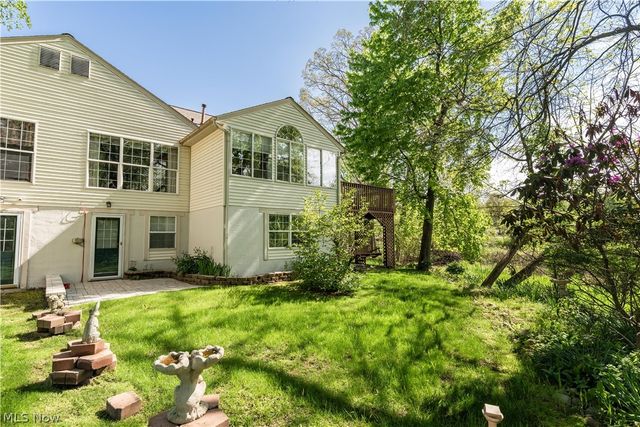 1702 Southpointe Circle NE, Canton, OH 44714