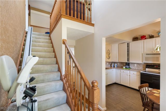 1702 Southpointe Circle NE, Canton, OH 44714