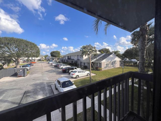 6604 Dockside Circle 6604, Greenacres, FL 33463