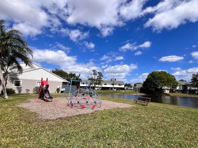 6604 Dockside Circle 6604, Greenacres, FL 33463