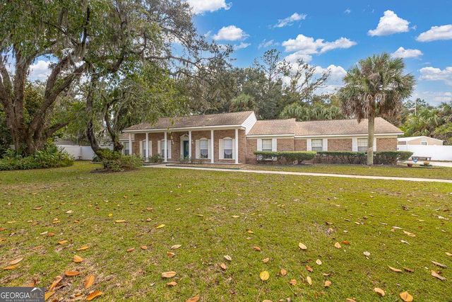 112 Meadows Way, Brunswick, GA 31525