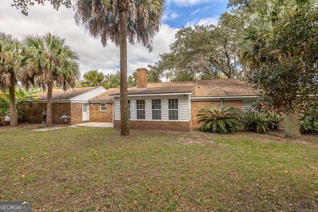 112 Meadows Way, Brunswick, GA 31525