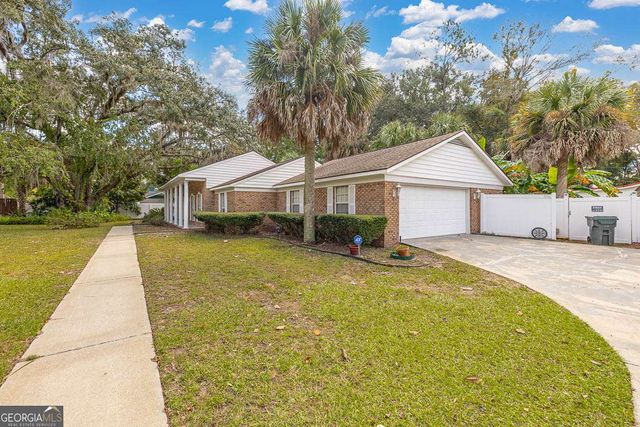 112 Meadows Way, Brunswick, GA 31525