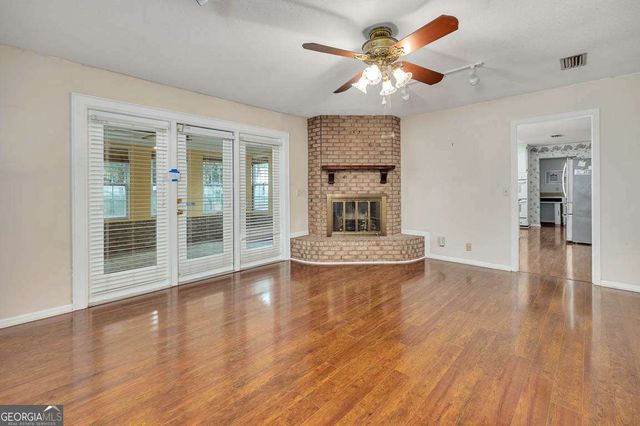 112 Meadows Way, Brunswick, GA 31525