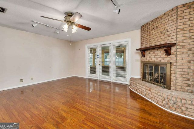 112 Meadows Way, Brunswick, GA 31525