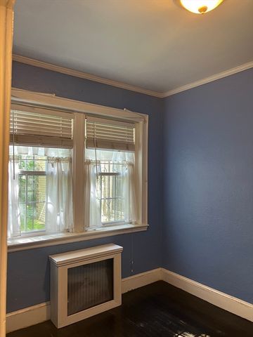 90 Kilsyth Rd 3, Boston, MA 02135