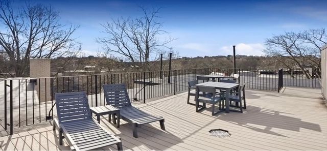 90 Kilsyth Rd 3, Boston, MA 02135
