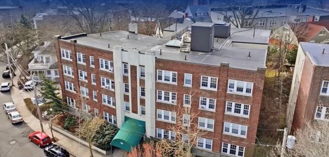 90 Kilsyth Rd 3, Boston, MA 02135