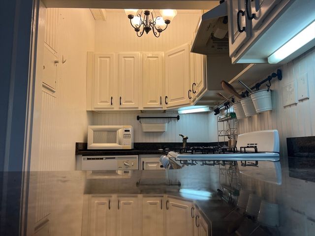 90 Kilsyth Rd 3, Boston, MA 02135