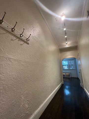 90 Kilsyth Rd 3, Boston, MA 02135