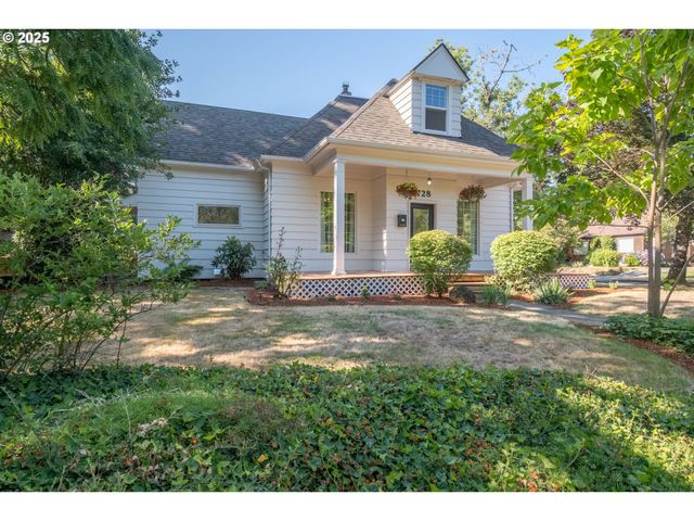 728 Se WILBUR St, Salem, OR 97302