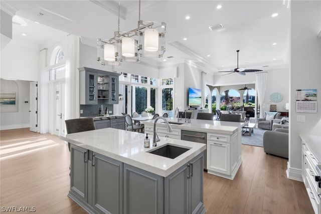 1561 Marsh Wren LN, Naples, FL 34105