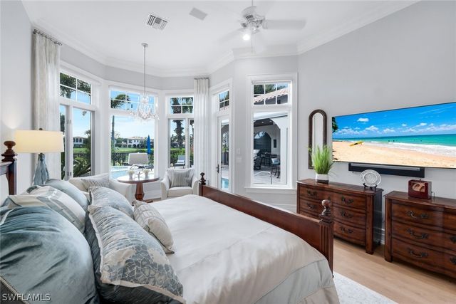 1561 Marsh Wren LN, Naples, FL 34105