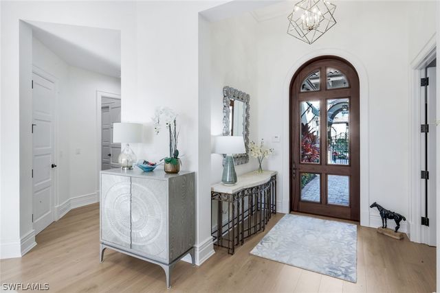 1561 Marsh Wren LN, Naples, FL 34105