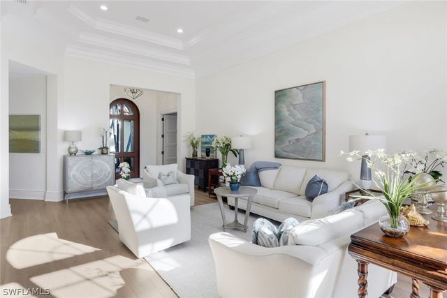 1561 Marsh Wren LN, Naples, FL 34105