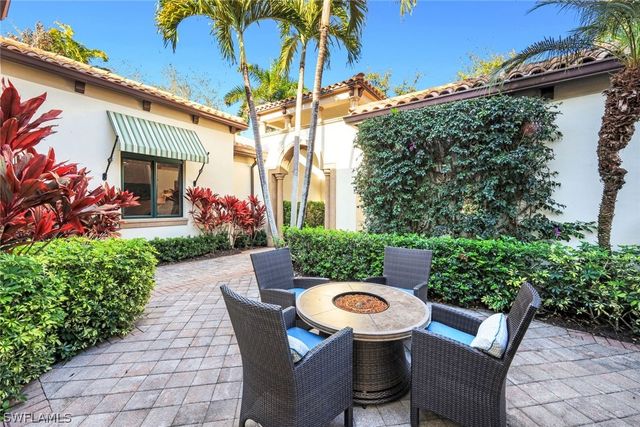 1561 Marsh Wren LN, Naples, FL 34105