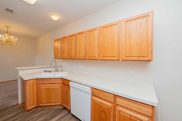 16887 91st Avenue N, Maple Grove, MN 55311