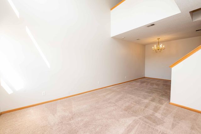 16887 91st Avenue N, Maple Grove, MN 55311