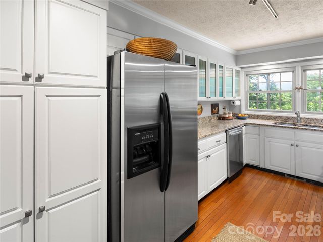 528 N Griffing Boulevard, Asheville, NC 28804