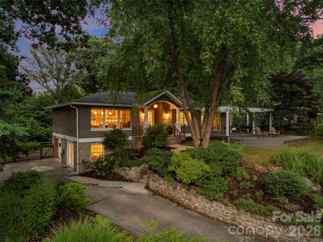 528 N Griffing Boulevard, Asheville, NC 28804