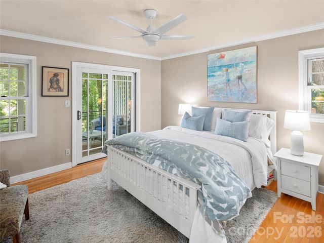 528 N Griffing Boulevard, Asheville, NC 28804