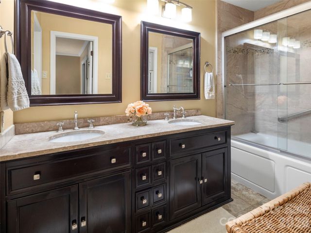 528 N Griffing Boulevard, Asheville, NC 28804