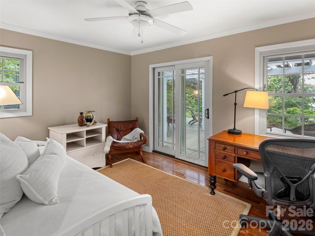 528 N Griffing Boulevard, Asheville, NC 28804