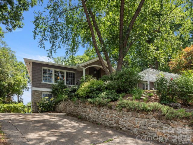 528 N Griffing Boulevard, Asheville, NC 28804