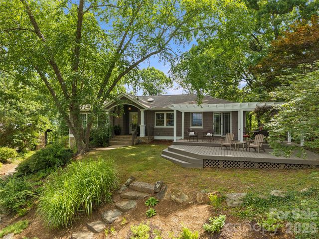 528 N Griffing Boulevard, Asheville, NC 28804