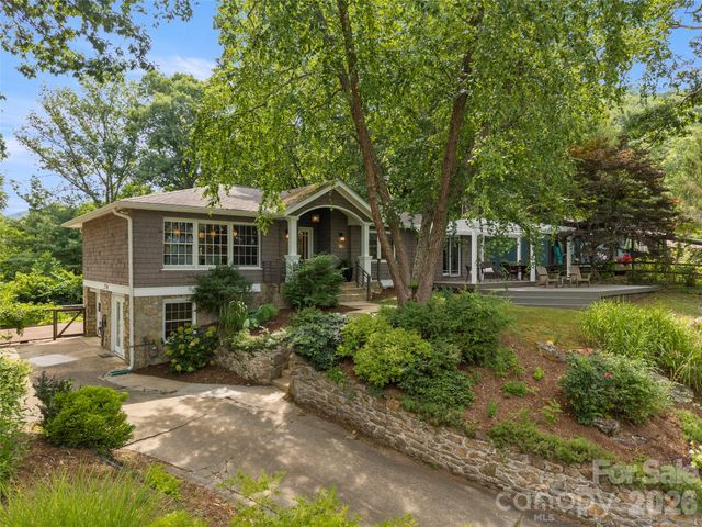 528 N Griffing Boulevard, Asheville, NC 28804