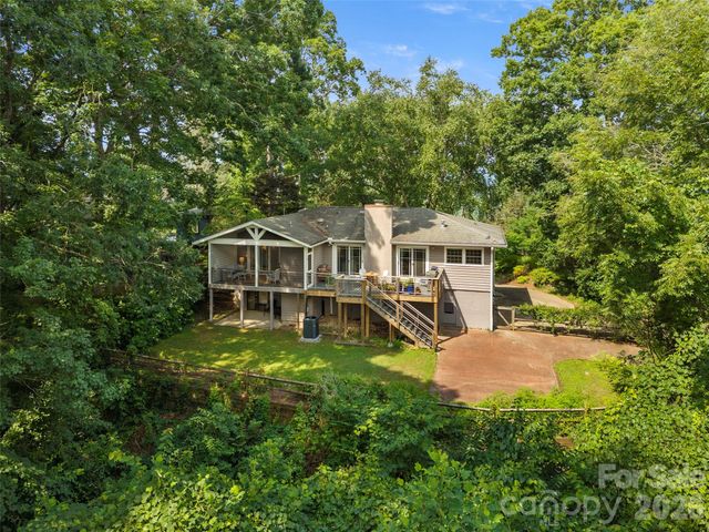 528 N Griffing Boulevard, Asheville, NC 28804