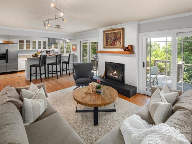 528 N Griffing Boulevard, Asheville, NC 28804