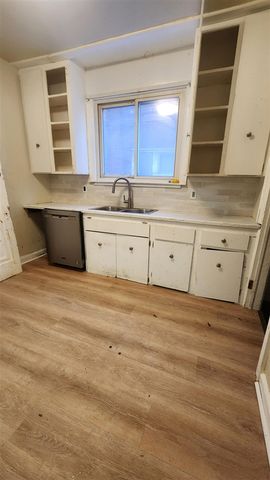 12609 Santa Rosa Drive, Detroit, MI 48238