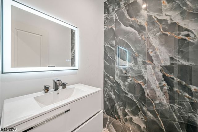 85 Pine Brook Rd, Montville Twp., NJ 07082