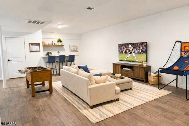 85 Pine Brook Rd, Montville Twp., NJ 07082