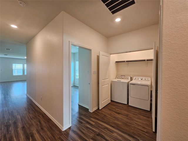 228 Gabriels Bluff DR, Georgetown, TX 78626