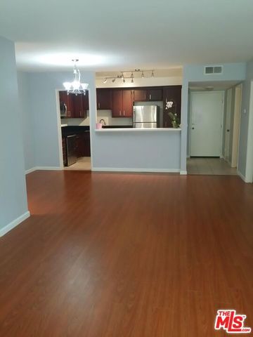 1262 S Barrington Avenue 203, Los Angeles, CA 90025