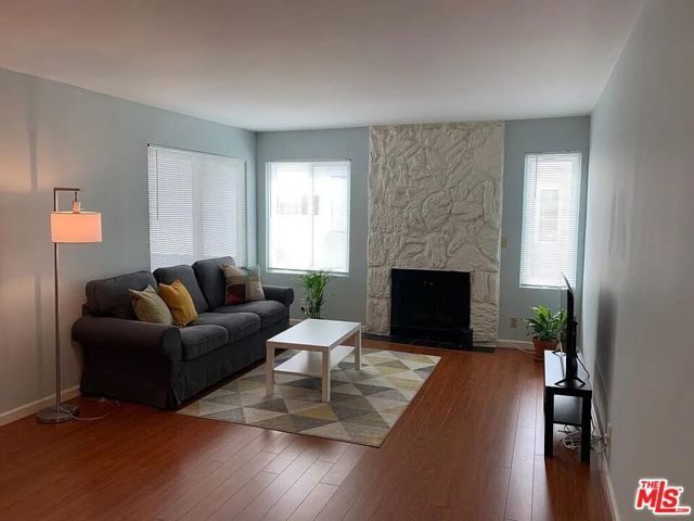1262 S Barrington Avenue 203, Los Angeles, CA 90025