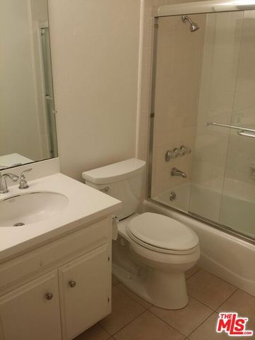 1262 S Barrington Avenue 203, Los Angeles, CA 90025