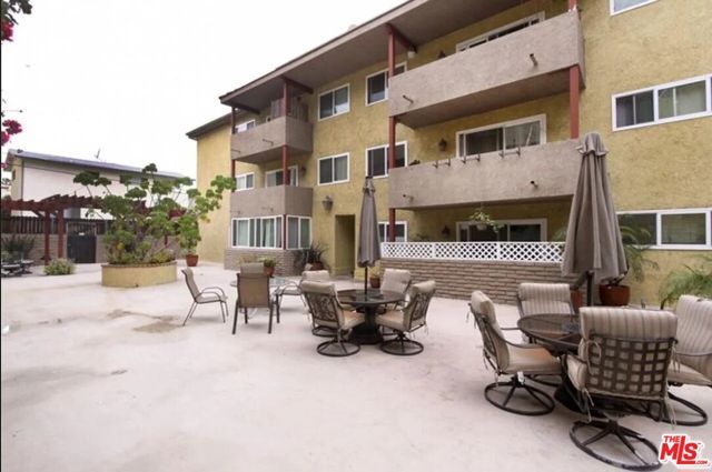 1262 S Barrington Avenue 203, Los Angeles, CA 90025