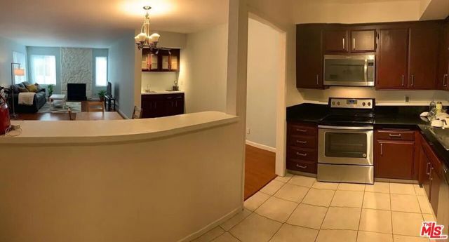1262 S Barrington Avenue 203, Los Angeles, CA 90025